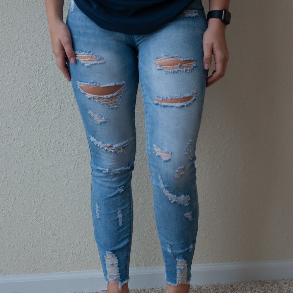 Thread & Others Distressed Skinny Jeans